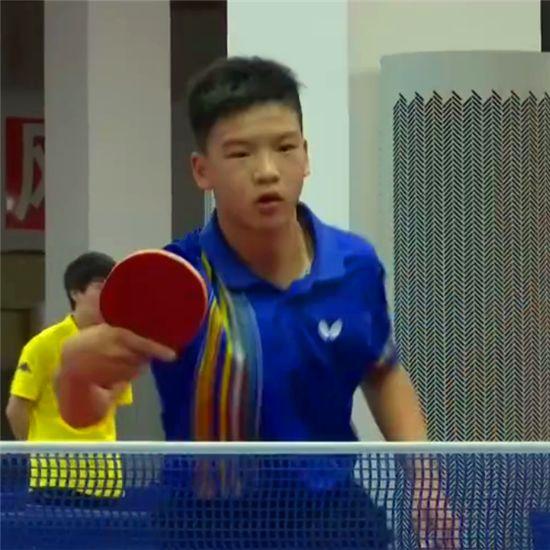 同窗引进两